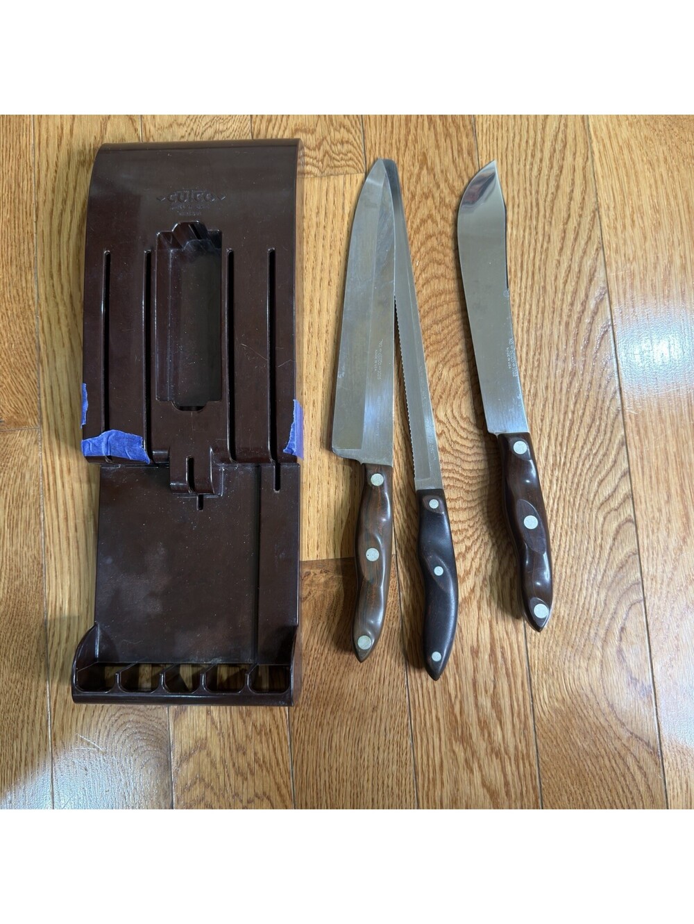 Vintage Cutco 3-Piece Knife Set w/ Wall Rack Brown Handles Missing 2 Knives .USA